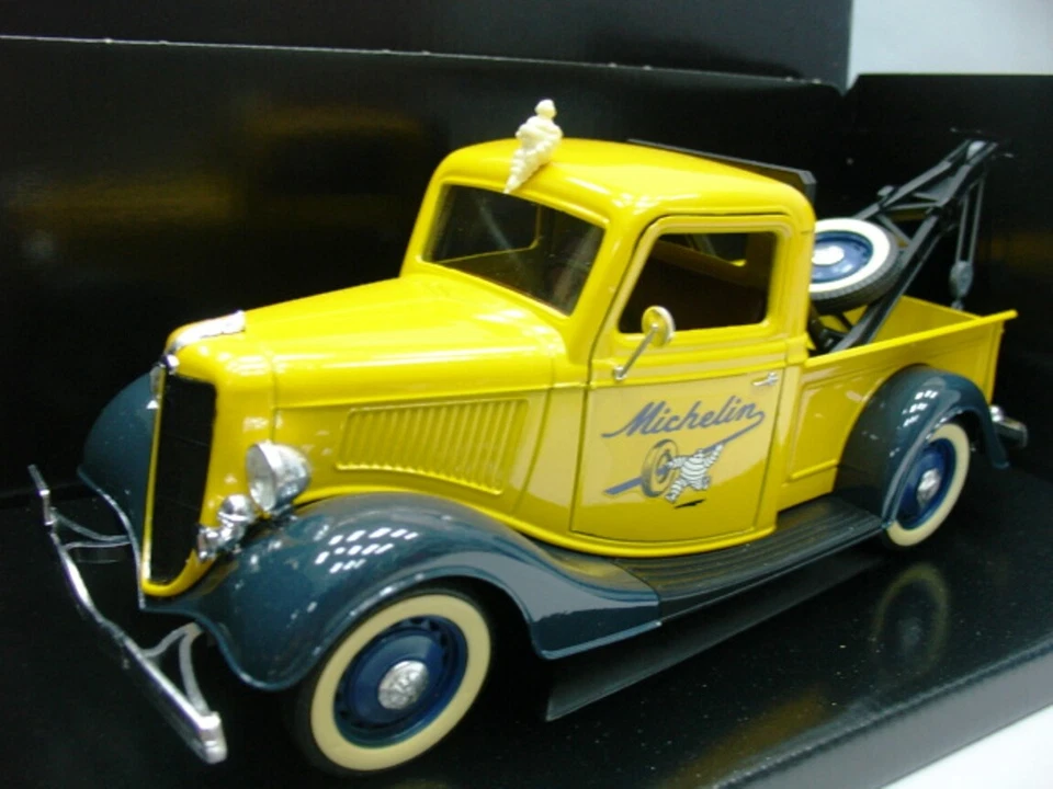 ULTRA RARE Ford Model 40 V8 Michelin Tow Truck 1934 Yellow 1:18 Solido-Auto Art - Image 2 of 4