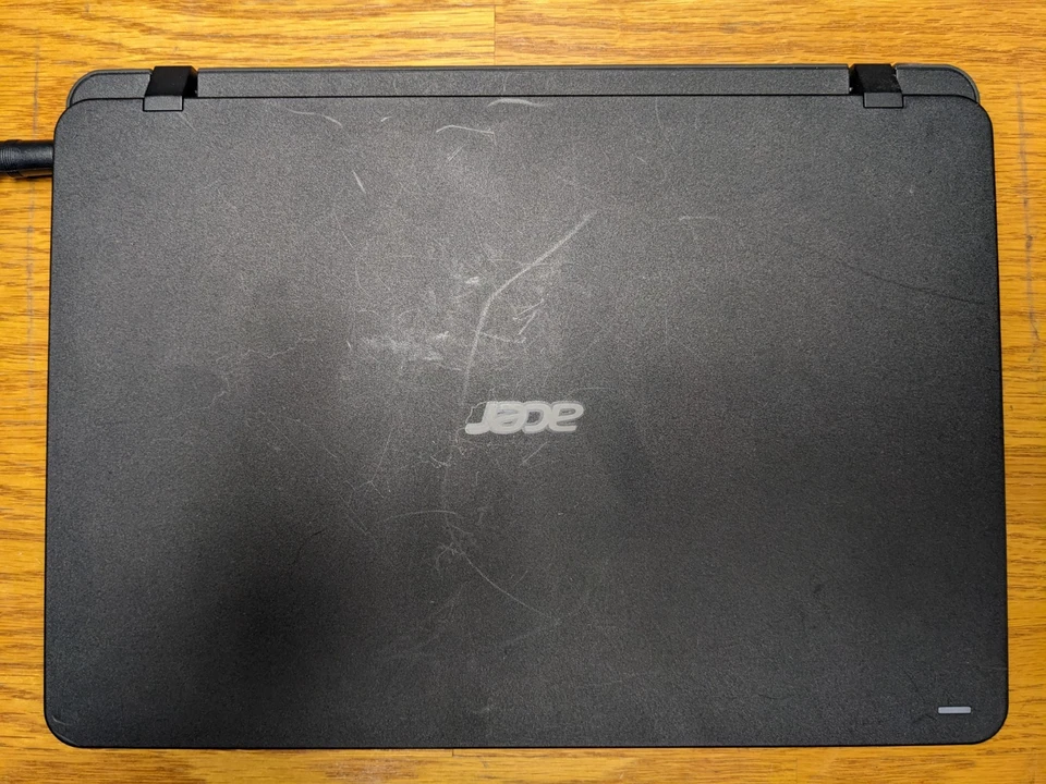 Acer TravelMate B117 Series - Intel Celeron N3050 @1.60GHz - 4GB RAM - 32GB SSD - Image 3 of 4