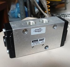 Parker 422CB022BXX 4-Way Valve