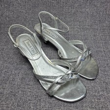 TOUCH UPS Womens Melanie METALLIC SILVER Low Heel GLITTER Dress SANDALS 7 M EUC