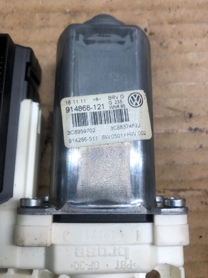 2009-2016  Volkswagen PASSAT CC  Front RIGHT Window Regulator Motor  3C0959792C - Image 2 of 4