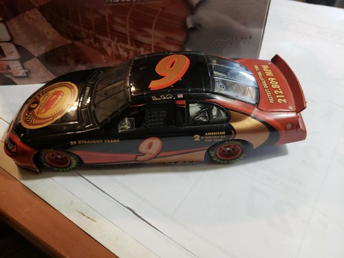 Bill Elliott #9 Milestones 2004 Interpid 1:24 Action Nascar Diecast Fastest Qual - Picture 2 of 11