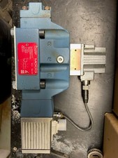 Moog Proportionalventil Regelventil Hydraulikventil Servoventil D662Z4017