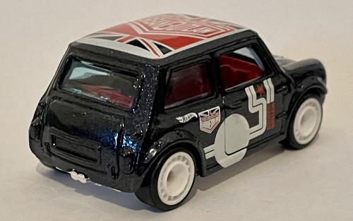 🔥Hot Wheels 1/64 Único Morris Mini Magnus Walker Custom Real Riders’18 - Imagen 5 de 9