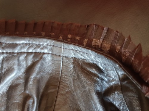 Nueva Sin Etiquetas Chaqueta de Cuero y Encaje Casi Famosa. Preciosos detalles. Mantequilla suave 🙂 - Imagen 11 de 11