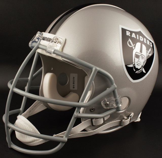 OAKLAND RAIDERS 19641999 NFL Riddell REPLICA Throwback Football Helmet