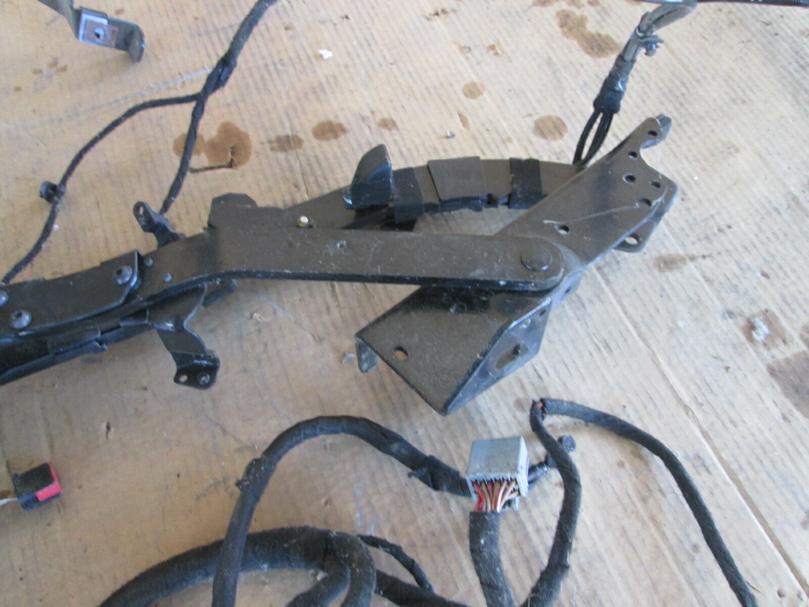 Ferrari California - LH Convertible Top / Tonneau Bracket  - P/N 86545800