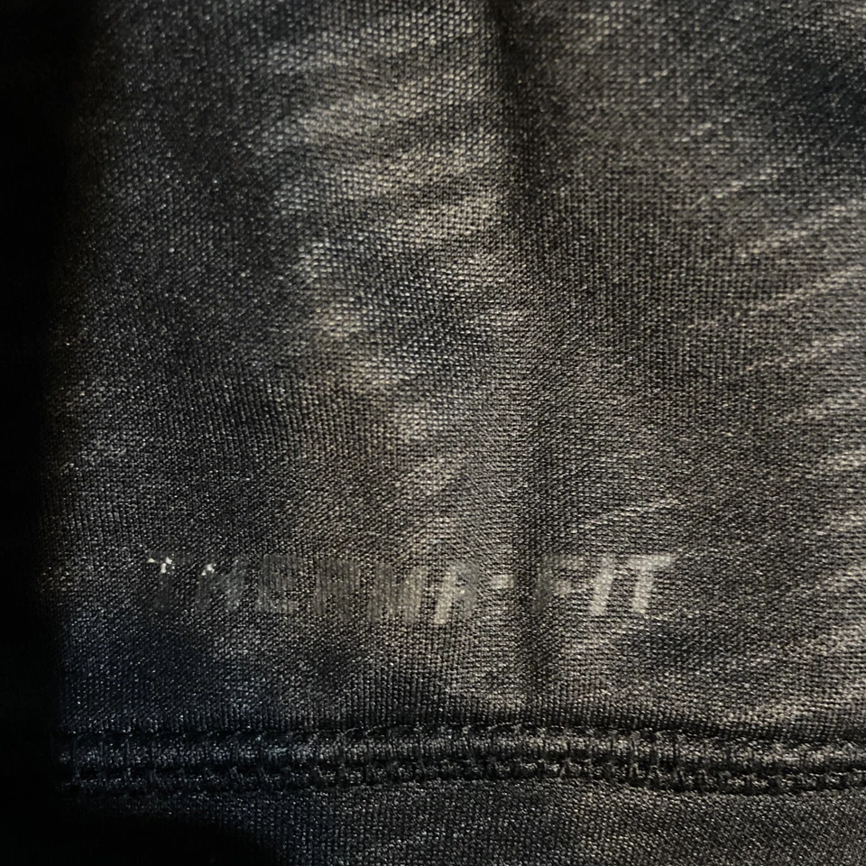 Sudadera con capucha Nike Therma Fit juvenil pequeña (10-12) Arkansas Razorbacks Foto 4 de 4