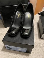 GUC Classic Chanel Patent Leather Pump 39.5 Gold Accent