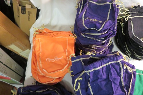 ENORME LOTTO 219 BORSE ROYAL CROWN VIOLA ARANCIONE, NERO, CARAMELLO, MORA INUTILIZZATE - Foto 2 di 4