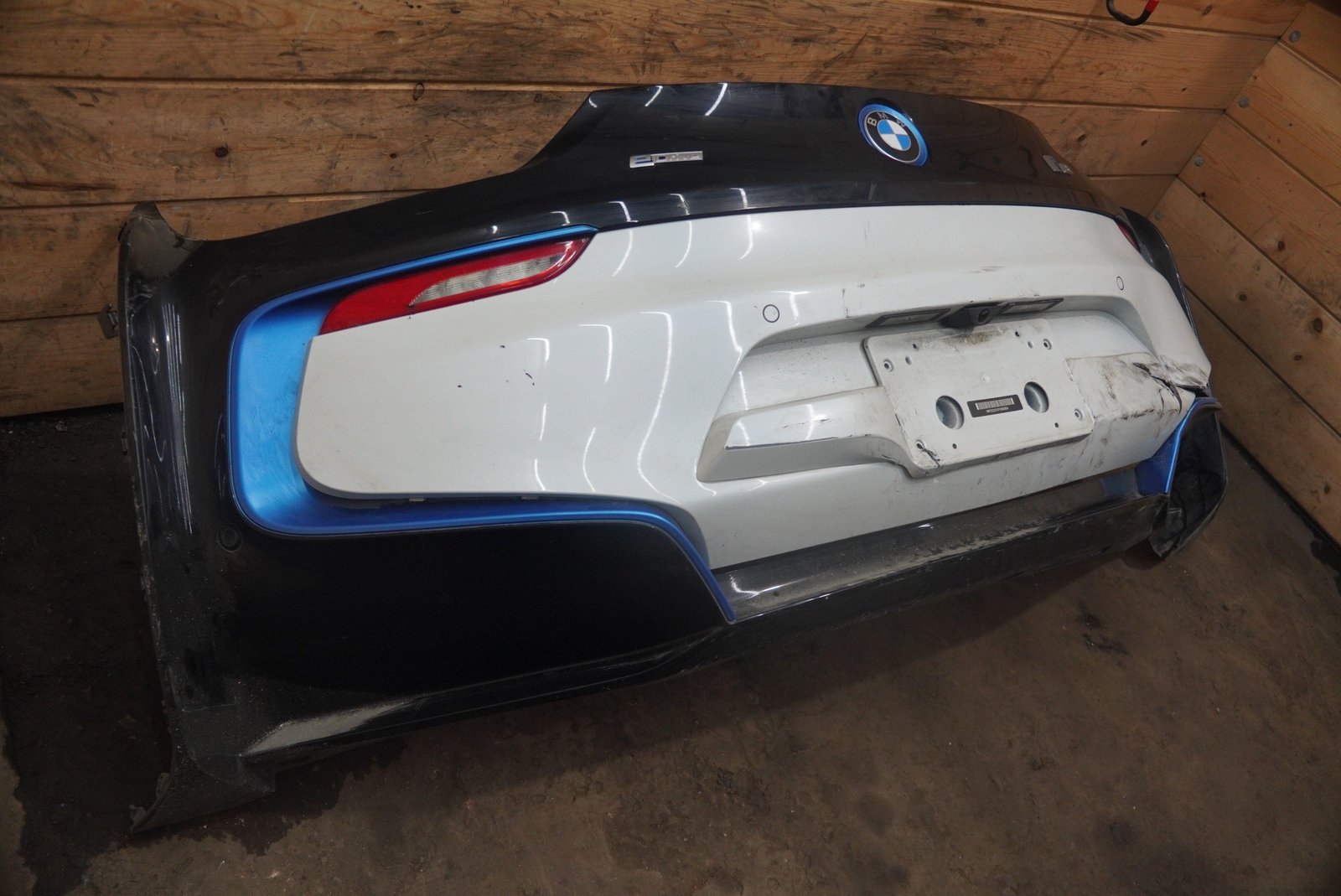 Rear Park Assist Bumper Cover Assembly 51127394634 OEM BMW i8 2014-20 *Note*