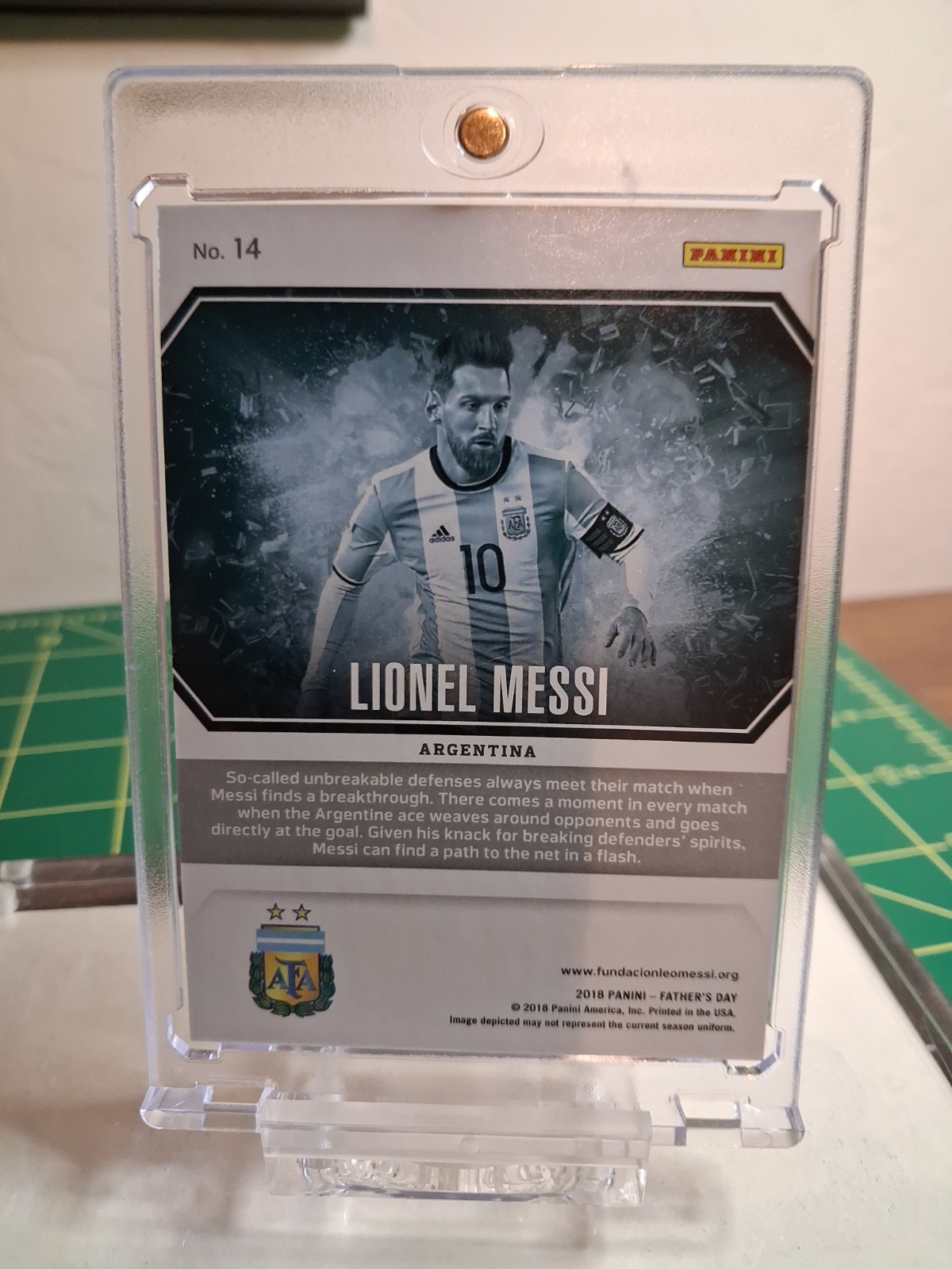 2018 Panini Father's Day - Panini Collection Lionel Messi #75 /399 view 7
