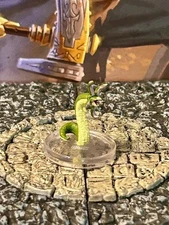 Grick D&D Miniature Dungeons Dragons Ghost Light 3 small monster underdark