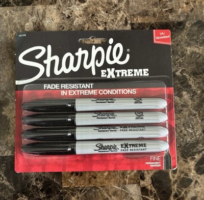 Sharpie Extreme Permanent Markers Black Fine Point 4 Pack Fade Resistant New
