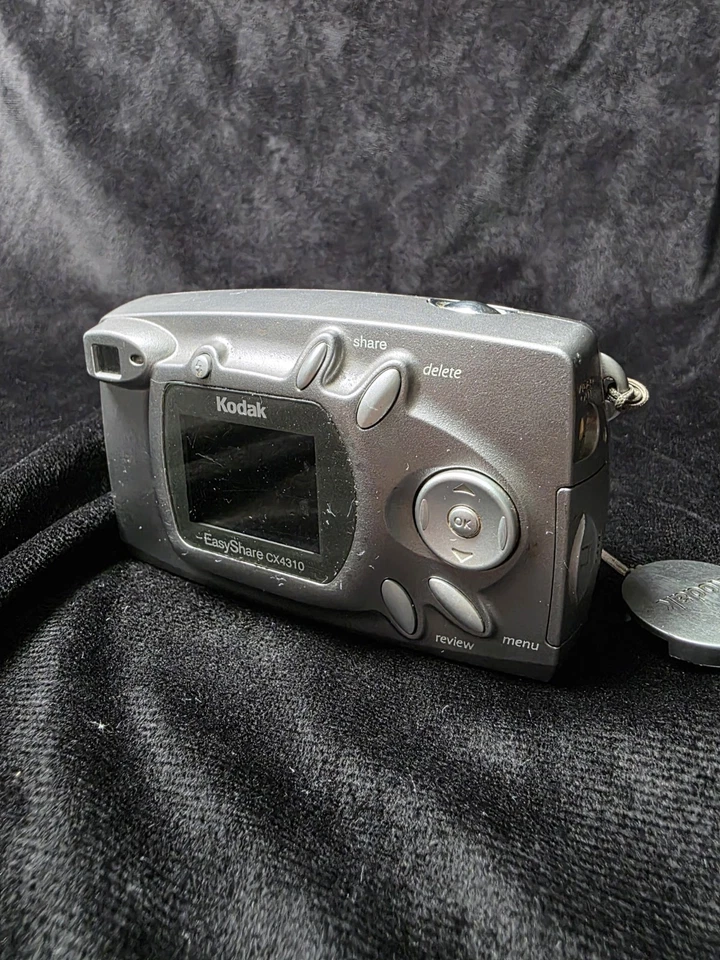 Kodak EasyShare CX4310 3.2MP Digital Camera Silver - Image 2 of 4