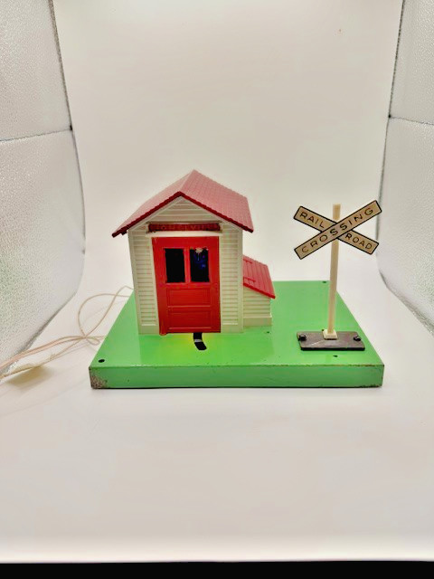 Lionel Automatic Gateman no.145 with Original Box and Working