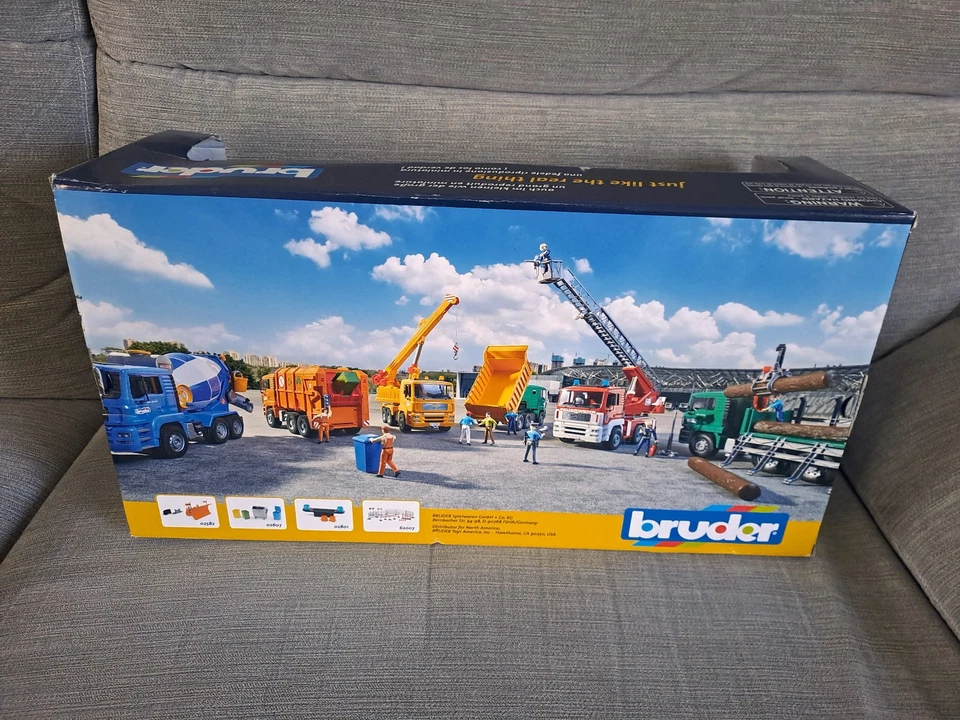 Bruder camion de pompier Man TGA 41440 avec échelle pivotante - 1/16 Neuf - Photo 2/4