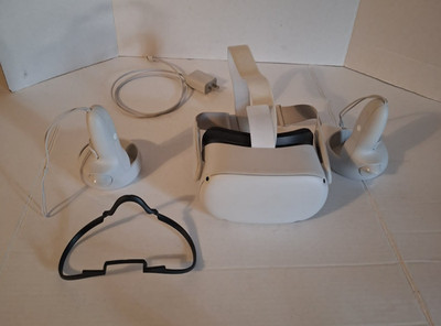 Oculus Quest 2 Virtual Reality Headset 128GB White with 2 Controllers