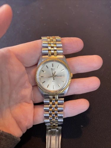 Timex La Cell Vintage Watch 46 WR Stainless Needs Battery