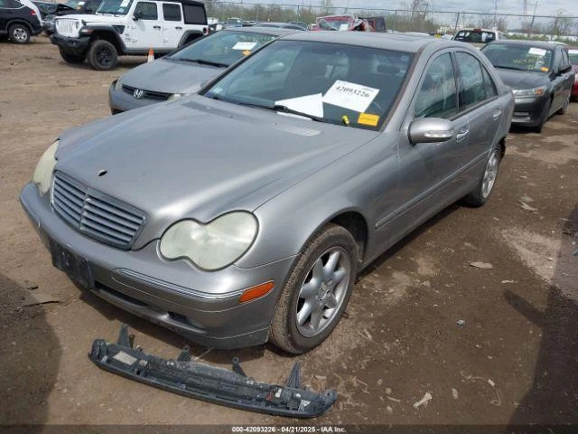 Alternador usado compatible con: Mercedes-benz Mercedes clase c 163 2003 tipo ML320 de VI Foto 2 de 4