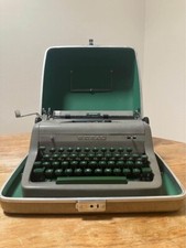 Vintage 1950s Royal Keystone Portable Manual Typewriter thumbnail
