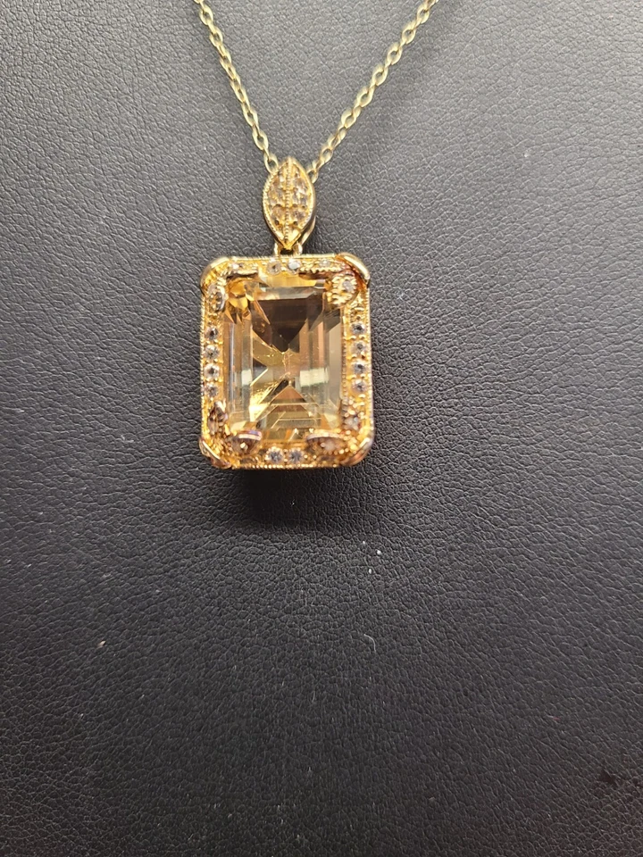 Citrino (6-1/4 ct. t.w.), Topacio Blanco (1/2 ct. t.w.) y Diamond Accent Halo 18" Foto 2 de 4