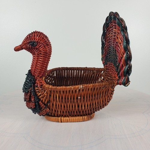 Vintage Wicker Turkey Woven Rattan Bread Basket Planter Farmhouse Country Decor - Picture 2 of 15