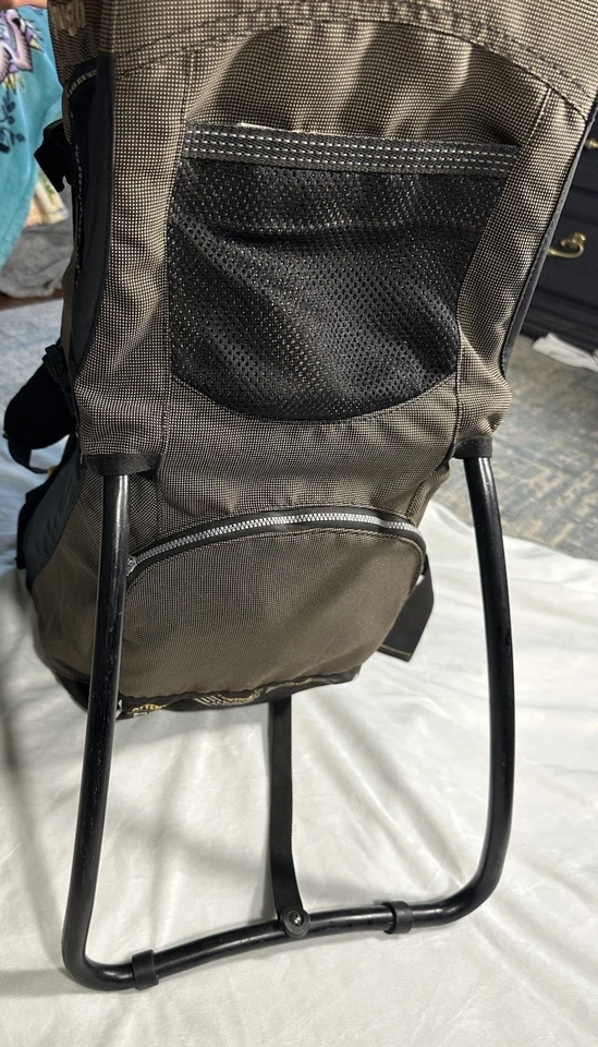 Portabebés Senderismo Evenflo Snugli Cross Country y Kickstand Foto 3 de 4