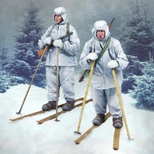 1/35 Scale WWII German Ski Troops Resin Model Kit - Winter Soldiers in Snow Gear