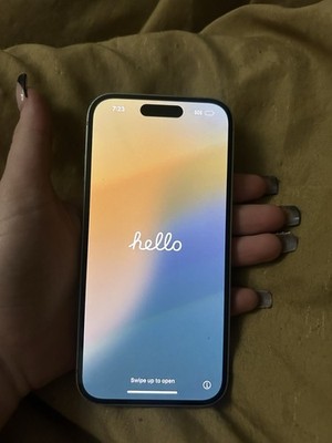 Apple iPhone Smartphone White iOS Wi-Fi Bluetooth Bar Style