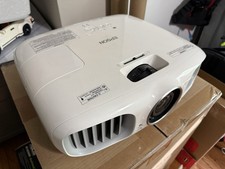 Epson PowerLite Home Cinema 3010 3LCD (pour pièces UNIQUEMENT, ne fonctionne pas)