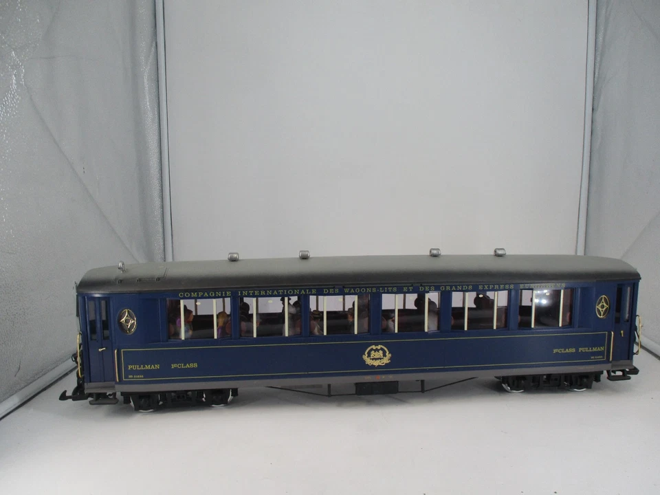 LGB Track G 31655 Passenger Car Orient Express Saloon Car with Figures in Original Packaging - Image 2 of 4