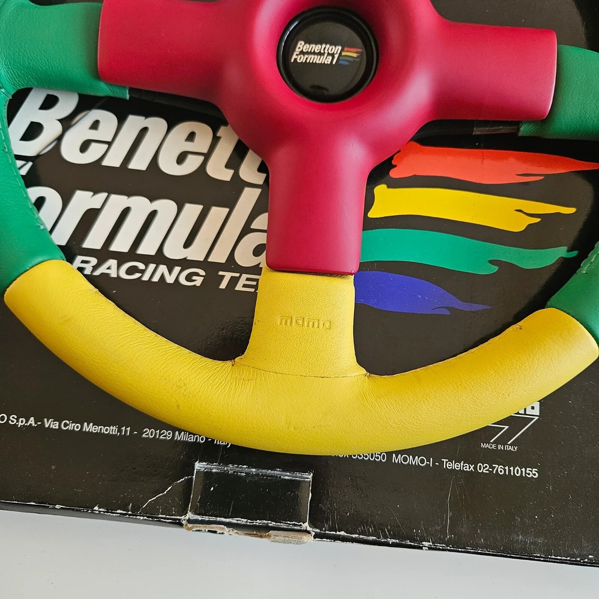 momo モモベネトンF1 TEAMステアリングハンドル