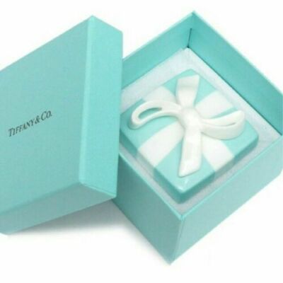 Tiffany & Co. クリスタル ボウボックス リボン TIFFANY&Co. Couples Classic Blue Bow Jewelry Box Ceramic Gift from