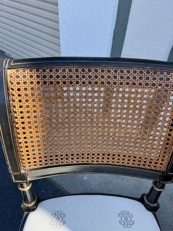 Juego de 2 sillas de caña vintage Alfonso Marina ornamentadas con cojín blanco de ratán negras Foto 3 de 4