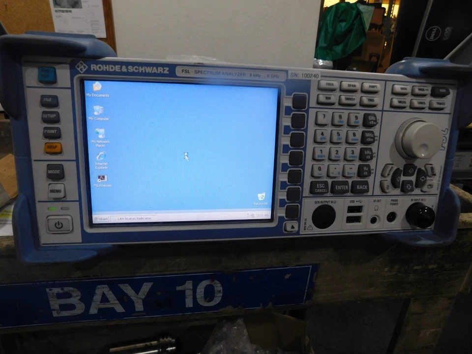 Rohde & Schwartz: FSL6 Spectrum Analyzer. Powered, but for Parts. #100240 - Image 3 of 4