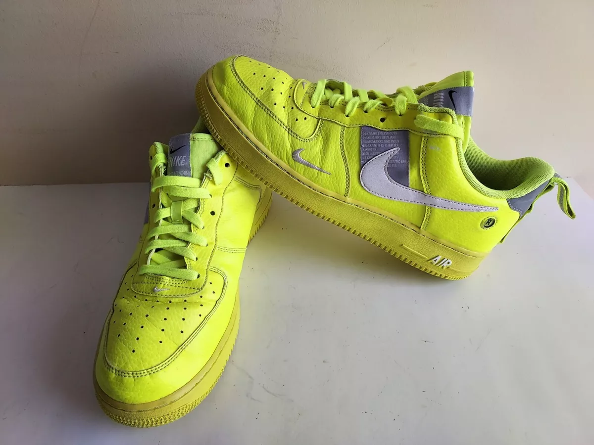 Nike Air Force 1 Utility Volt AJ7747-700 Photos