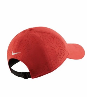 Nike Women display picture 1