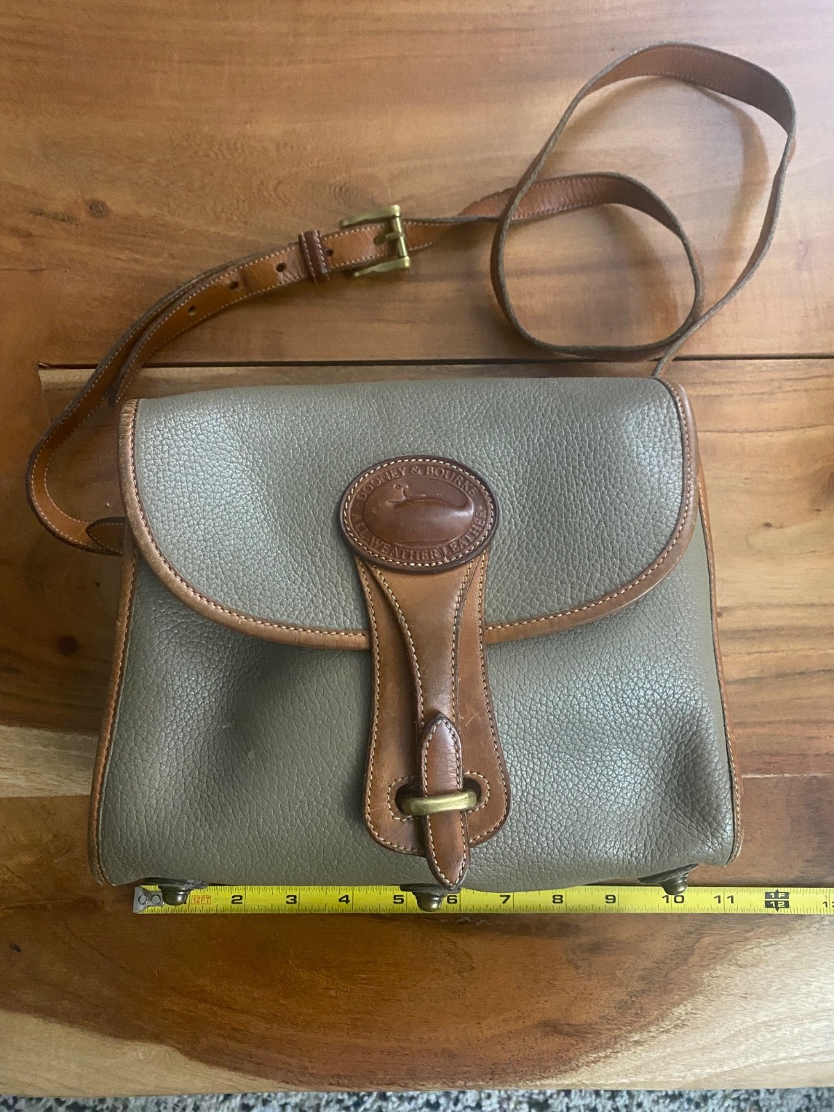Vintage Dooney and Bourke Essex taupe crossbody bag *flawed project