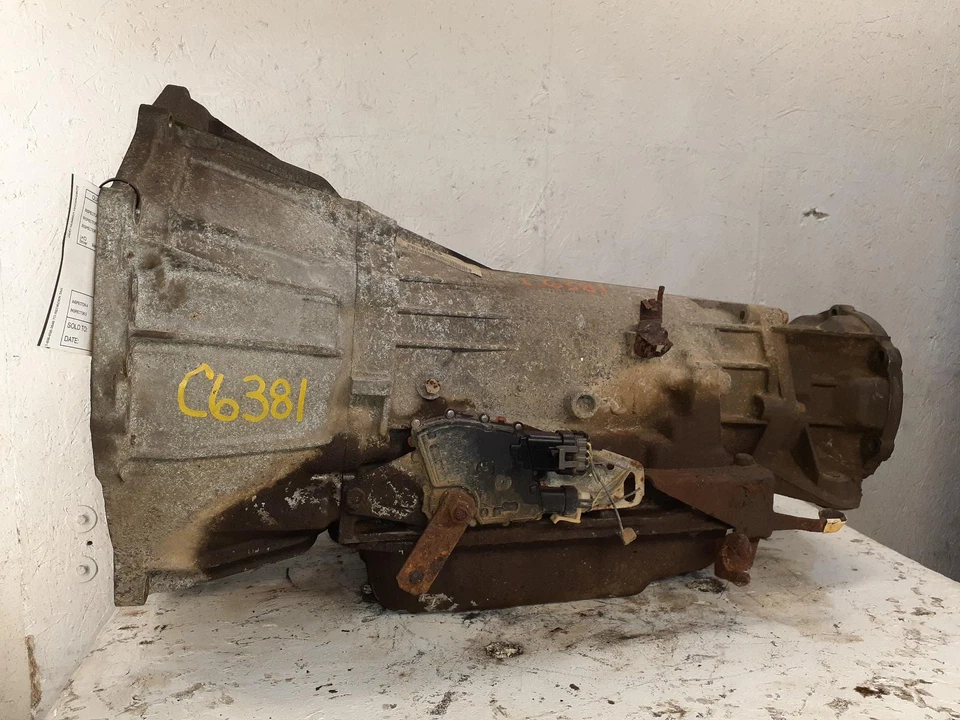 Used Automatic Transmission Assembly fits: 2000 Chevrolet Tahoe AT 4x4 4L60E 8-3 Foto 2 de 4