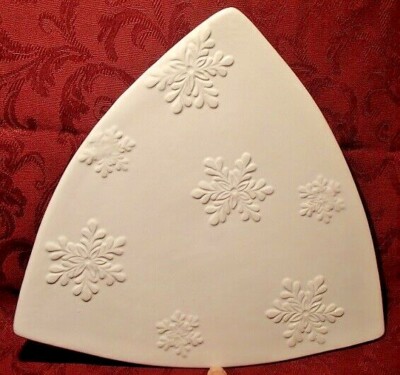 Ceramiche Virginia Italy Triangle Shape Plate Dish Raised Snowflakes Chistmas 