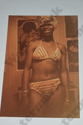 beautiful curvy black woman beach scene bikini candid VINTAGE PHOTOGRAPH Gc13