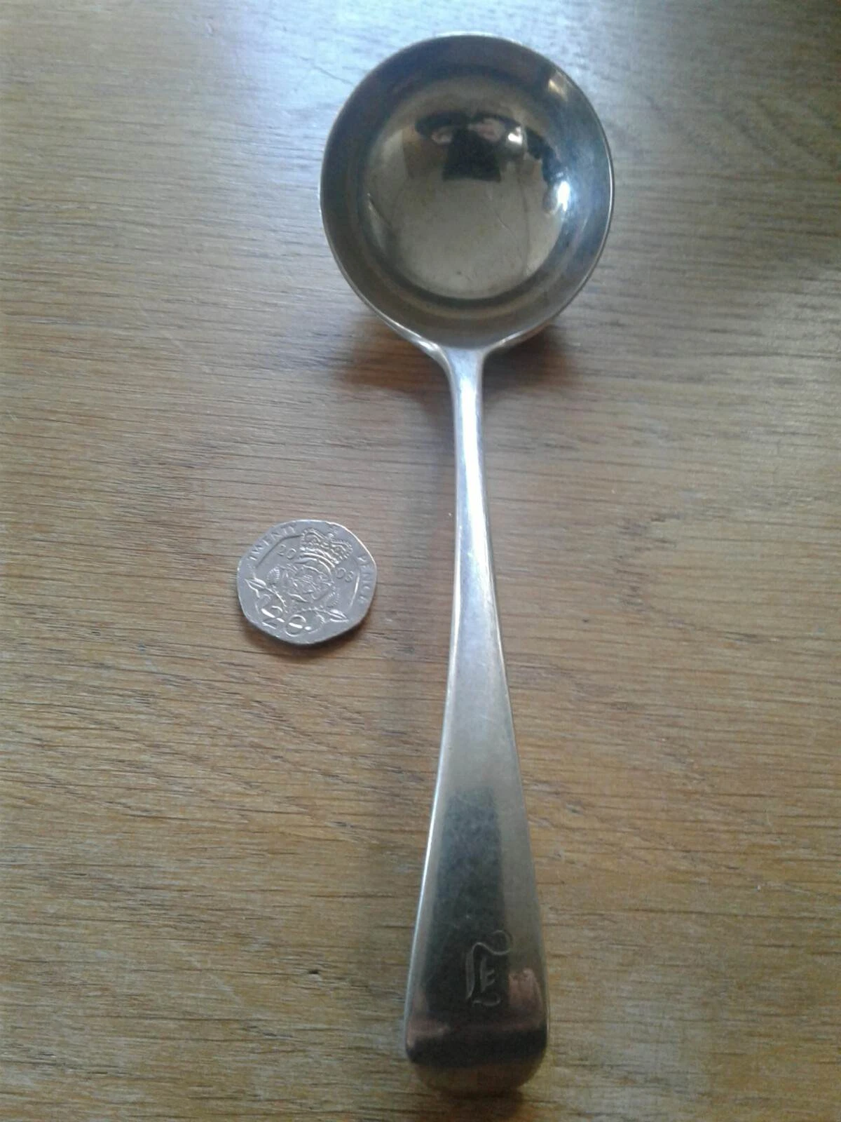 ANTIQUE SOLID STERLING SILVER, OLD ENGLISH PATTERN SAUCE LADLE SHEFFIELD 1932