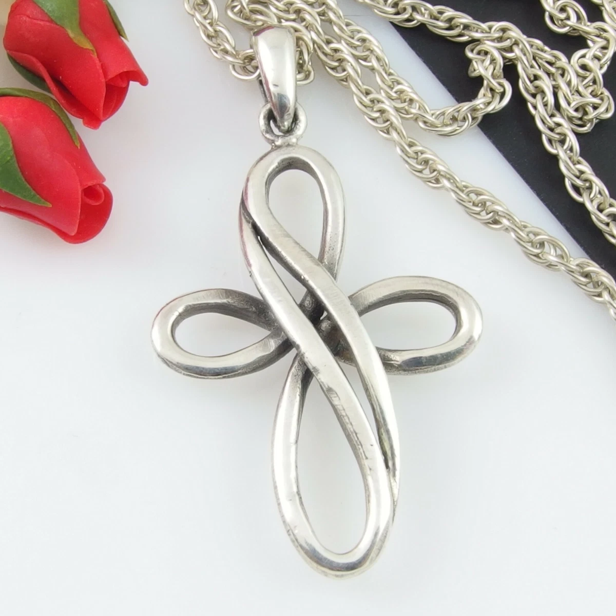 Short cross deals necklace