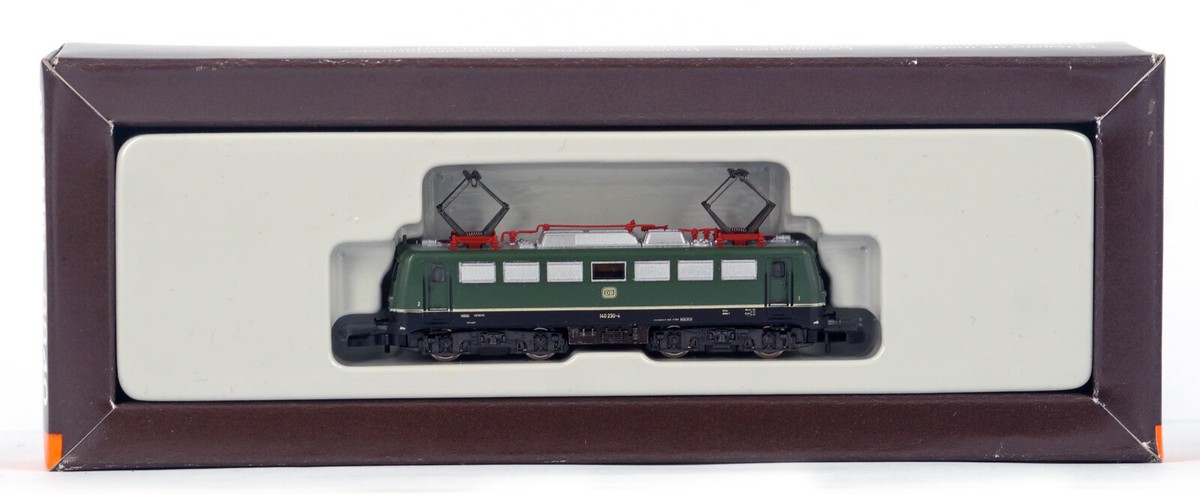 鉄道模型 marklin mini-club 8827/8864 Z Scale Marklin Märklin Mini Club 8864 Diesel Switcher