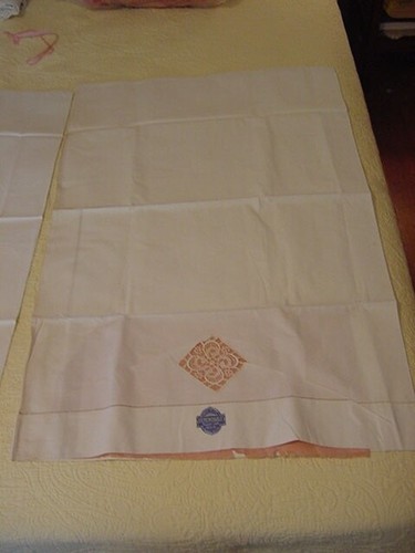 Vintage zuverlässige neu aus altem Lagerbestand unbenutzte Kissenbezüge mit Maschinenspitzeneinsatz - Bild 2 von 6
