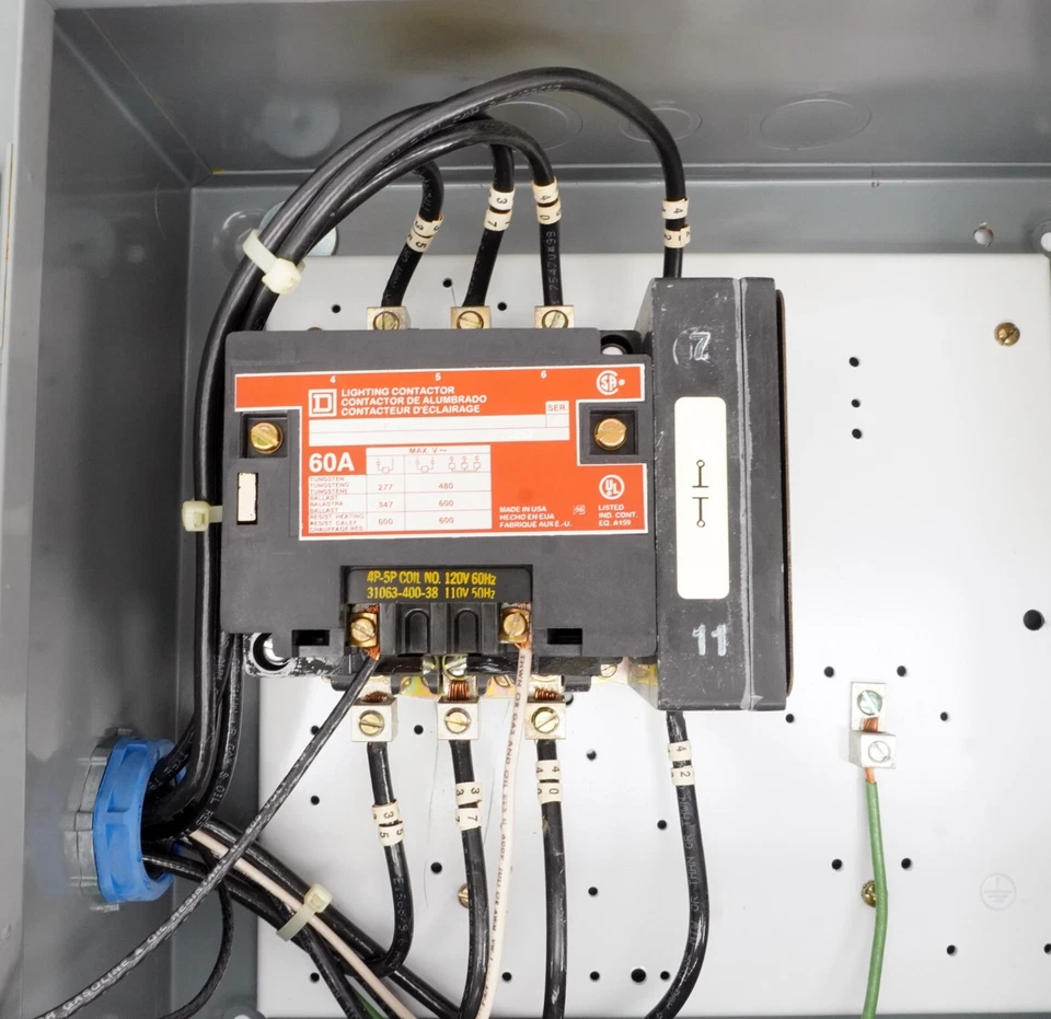 8903SP03 SQUARE D Lighting Contactor 60A 600V/277 with 120V coil  With Box - Image 2 of 4