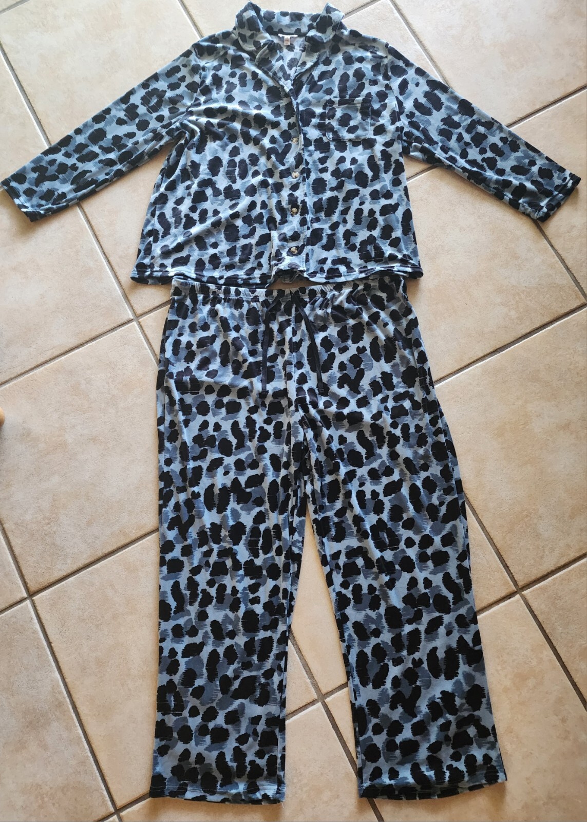 Picture 1 of 10