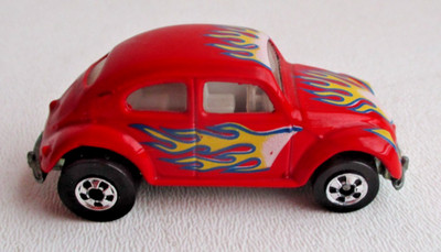 Vintage 1988 Hot Wheels VW Volkswagen Beetle Bug 1:64 Red With