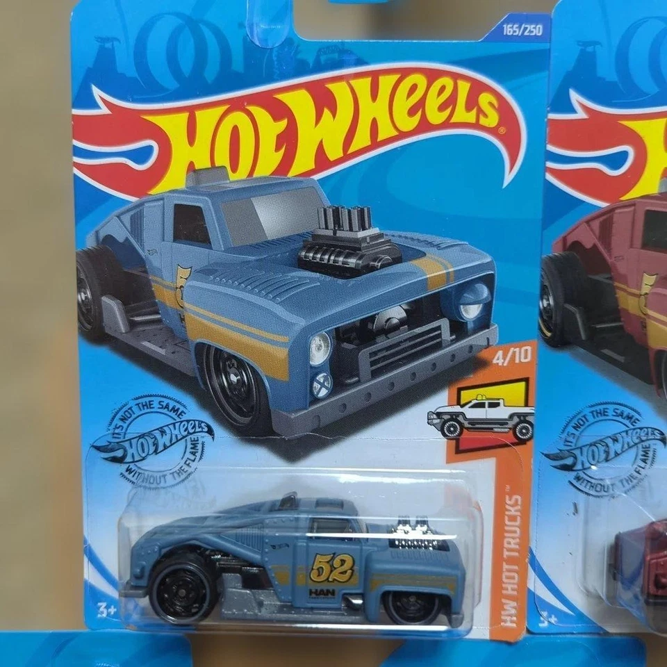 Lot de 7 voitures moulées sous pression Hot Wheels - Photo 2/4